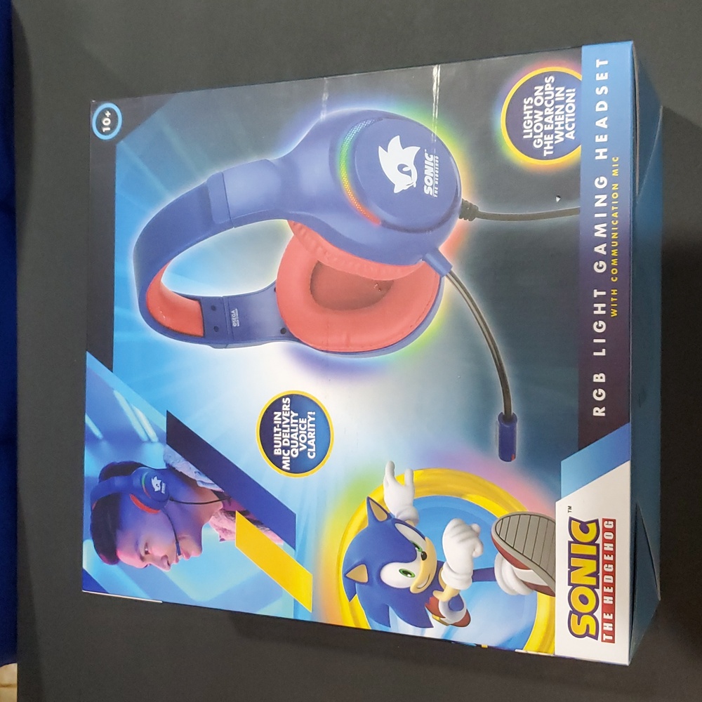 Sonic the Hedgehog RGB light gaming‎ headset with built-in Mic new